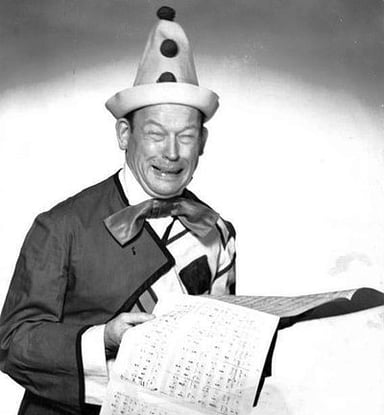 Fred Allen is most associated with which type of media?