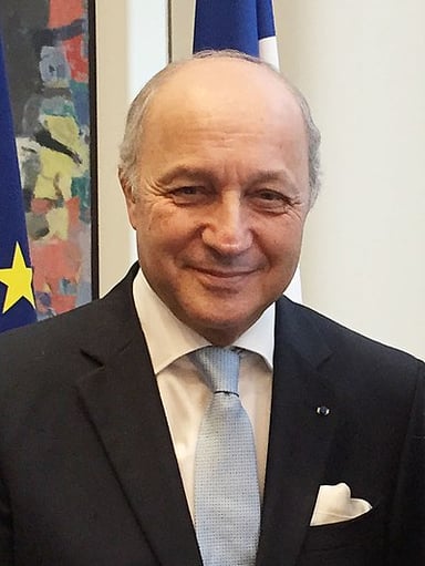 In what post did Laurent Fabius serve in the government between 2000 and 2002?