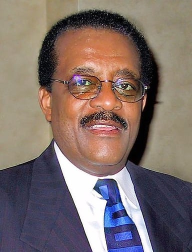 Which network TV would likely cover Johnnie Cochran's major cases?