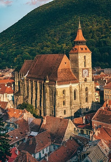 Which national anthem was first sung in Brașov?