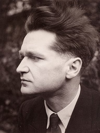 In which district of Paris did Cioran settle?