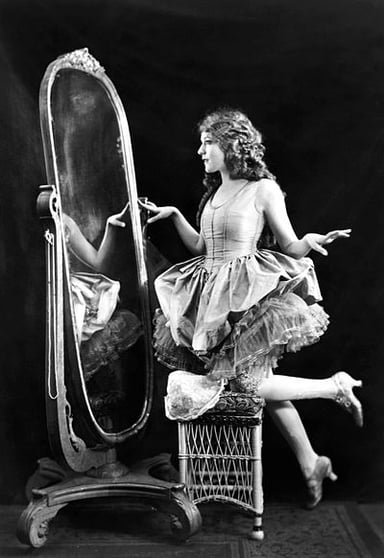 Which nickname did Mary Pickford earn due to her popularity?