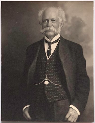 What is the nationality of Henry J. Heinz's ancestors?