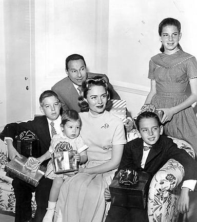 What was unusual about Donna Reed's role as a TV mother?