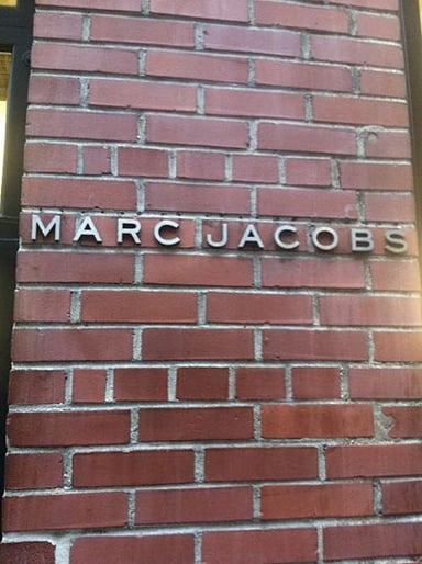 Did Marc Jacobs study at a fashion school?