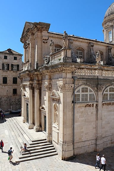 What is the geographical location of Dubrovnik?