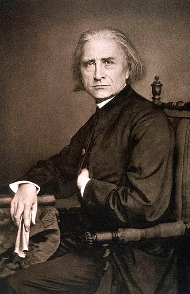 Among the listed properties, which one is owned by Franz Liszt?