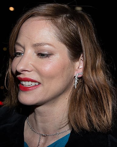 What is the nationality of Sienna Guillory?