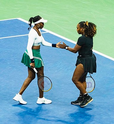 Who was Venus Williams's head coach between 2007 - 2018?