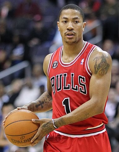What is Derrick Rose's middle name?