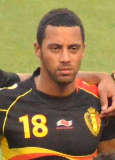 Which country is Mousa Dembélé originally from?