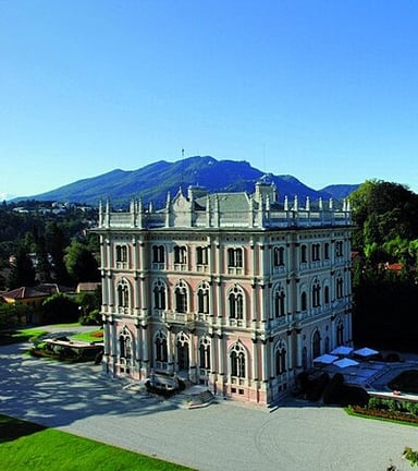 What is the name of the famous palace in Varese?