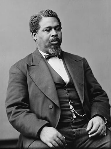 How did Robert Smalls secure his freedom during the Civil War?