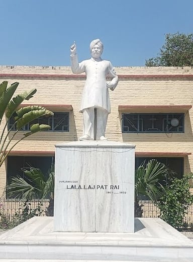 What was the main objective of the Simon Commission which Lajpat Rai protested?