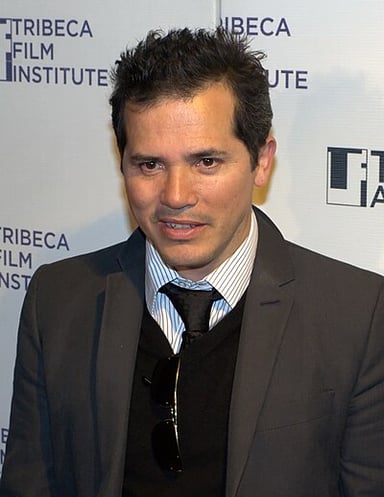 What show did Leguizamo narrate from 2000-2004?