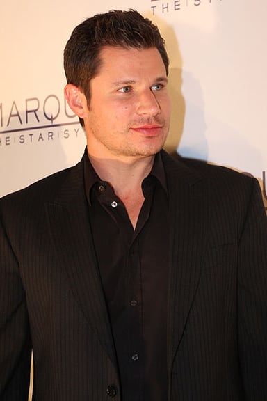 In which boyband did Nick Lachey rise to fame?