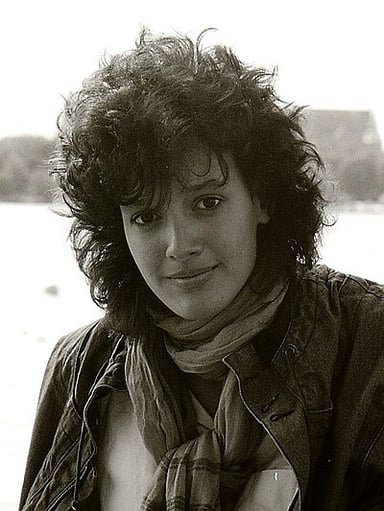 Jennifer Beals was a part of which 1995 film?
