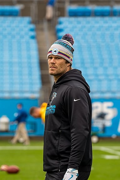 What unique record did Greg Olsen set as a tight end?