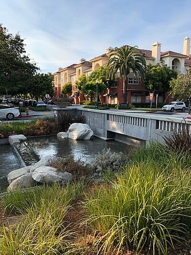 What is the name of the large shopping center in San Mateo?