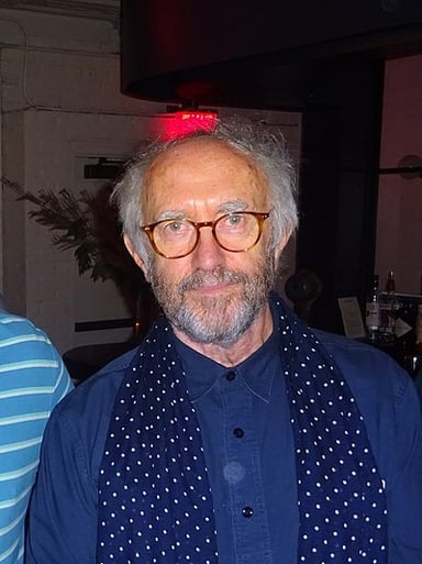 From which drama academy did Jonathan Pryce graduate?