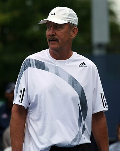 In what year did Stan Smith become the year-end world No. 1 singles player?