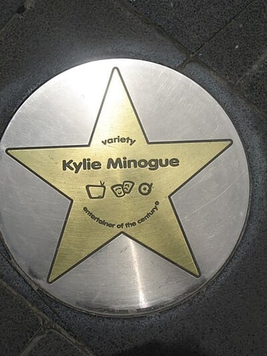 How would you describe Kylie Minogue's voice type?