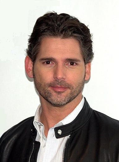 Before acting, what was one of Eric Bana's early ambitions?