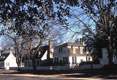 What is the name of the restored 18th-century coffeehouse in Colonial Williamsburg?