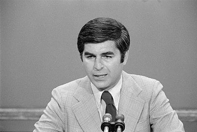 Michael Dukakis served in which branch of the military?