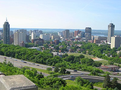 Which famous Canadian museum is located in Hamilton?