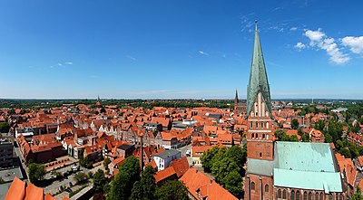 What are the timezones Lüneburg belongs to?[br](Select 2 answers)