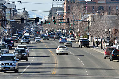 What is the name of the popular farmers market in Bozeman, Montana?
