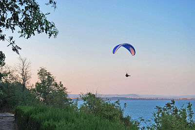 What is the name of the largest public park in Burgas?
