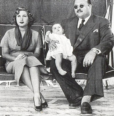 Farouk was known for what kind of lifestyle?