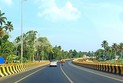 Which district is Kollam the headquarters of?