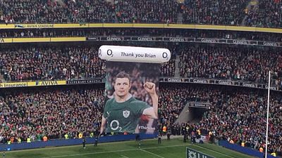 How many tries did O'Driscoll score for the Lions in 2001?
