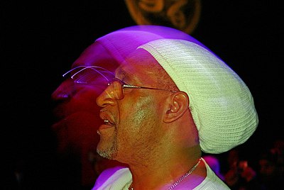 What's one way DJ Kool Herc contributed to the technique we now know as rapping?