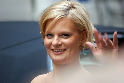 In which Broadway production did Martha Plimpton perform in 2014?