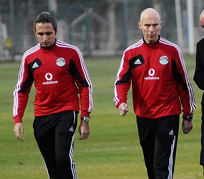 Which country's national team did Bob Bradley manage after the US?