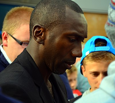 With which team did Hasselbaink reach the UEFA Cup finals in 2006?