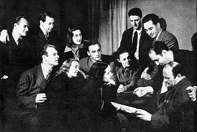 Who co-founded the Actors Studio with Kazan?