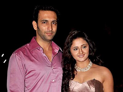 Rashami Desai was part of which comedy reality show in 2011?