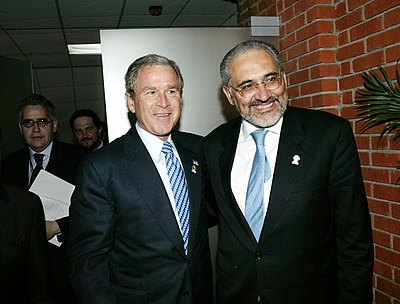 Who invited Carlos Mesa to be his running mate in the 2002 presidential election?