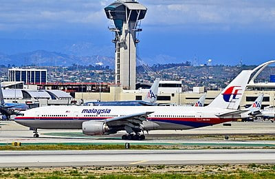 In which year did the Malaysian government's sovereign wealth fund announce its intention to renationalize Malaysia Airlines?