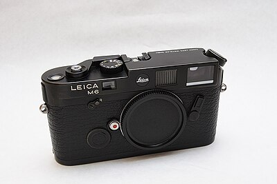 Which Leica camera model marked the company's entry into the digital camera market?