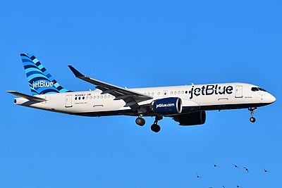 In which state does JetBlue have a major focus city?