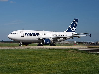 What is the maximum number of passengers TAROM's Airbus A318 can carry?