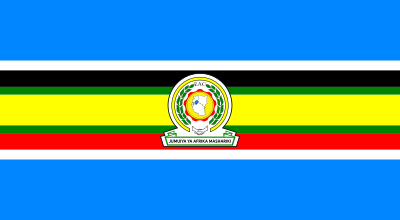 Which body of water borders the East African Federation to the east?