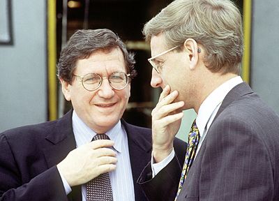 Which international body did Carl Bildt work for as a Special Envoy?