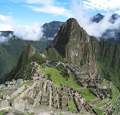 In which century did the Inca civilization abandon Machu Picchu?